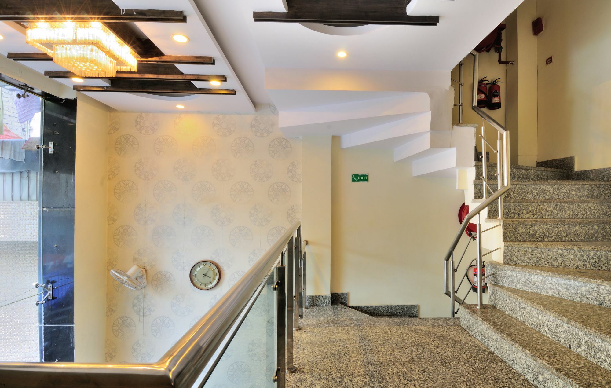 Hotel Gold Star Inn - Paharganj Нью-Дели Экстерьер фото