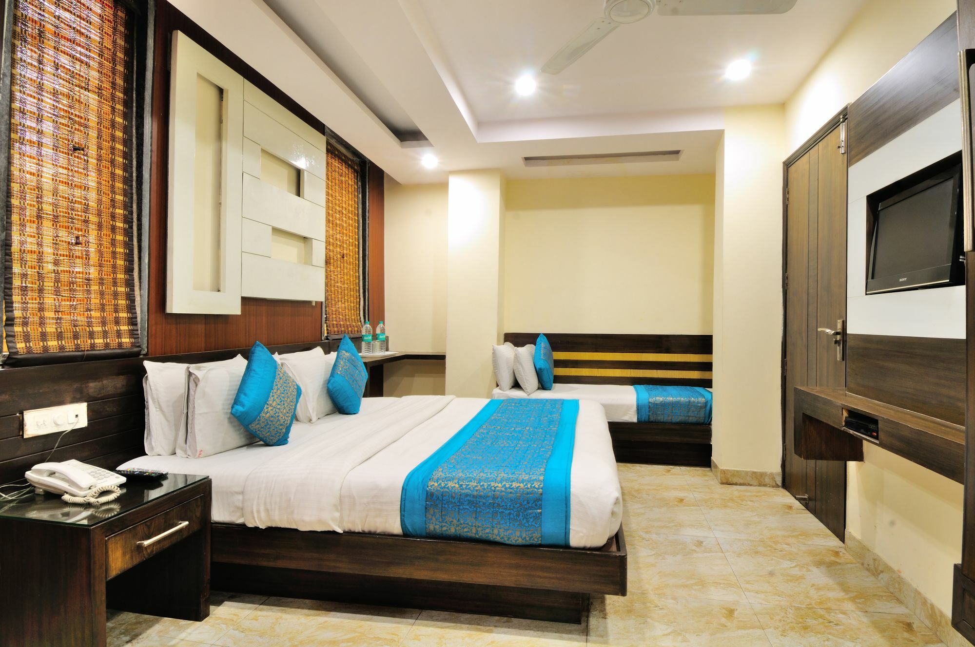 Hotel Gold Star Inn - Paharganj Нью-Дели Экстерьер фото