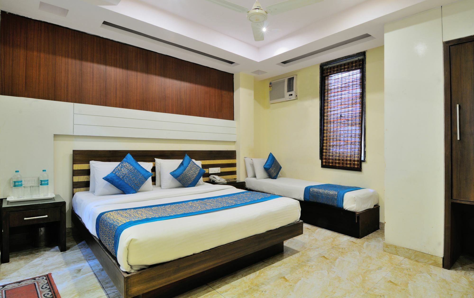 Hotel Gold Star Inn - Paharganj Нью-Дели Экстерьер фото