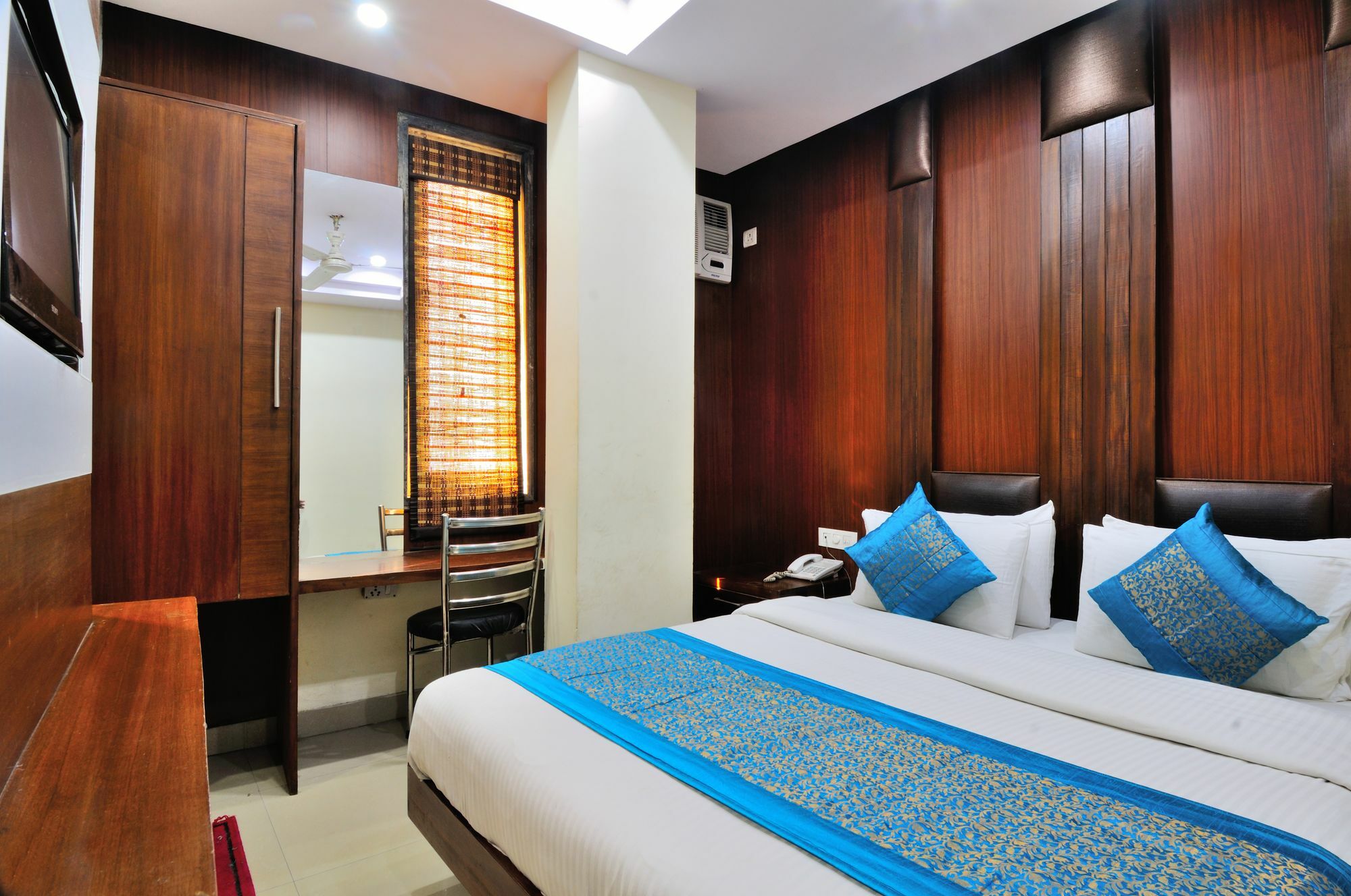 Hotel Gold Star Inn - Paharganj Нью-Дели Экстерьер фото